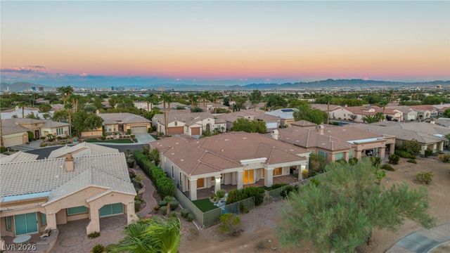 4555 Riva De Romanza Street, Las Vegas, NV 89135