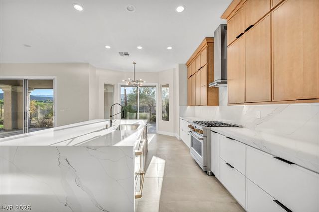 4555 Riva De Romanza Street, Las Vegas, NV 89135
