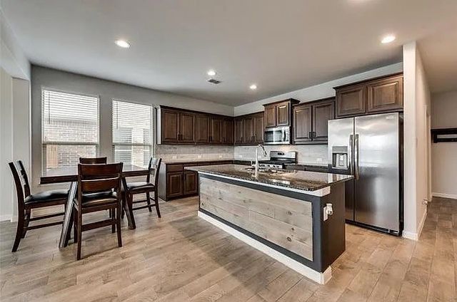 16040 Tottenhall Pass, Fort Worth, TX 76247