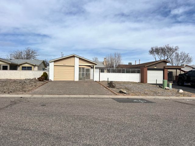 4947 Nickel Drive NE, Rio Rancho, NM 87124