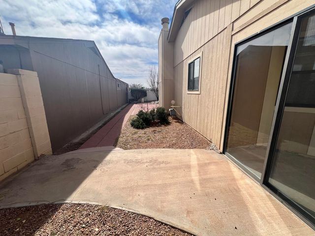 4947 Nickel Drive NE, Rio Rancho, NM 87124