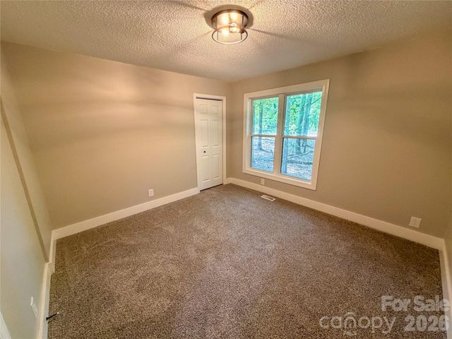 3910 Oakwood Circle, Iron Station, NC 28080