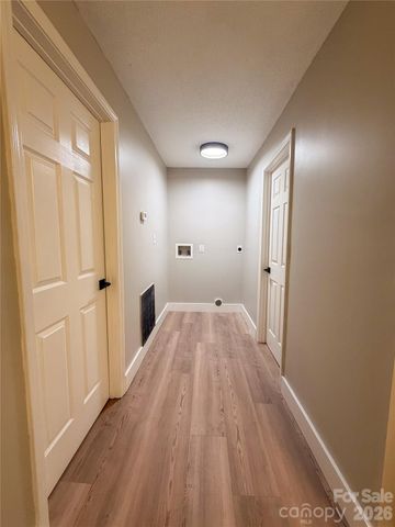 3910 Oakwood Circle, Iron Station, NC 28080