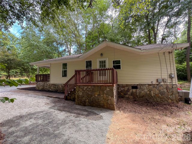 3910 Oakwood Circle, Iron Station, NC 28080