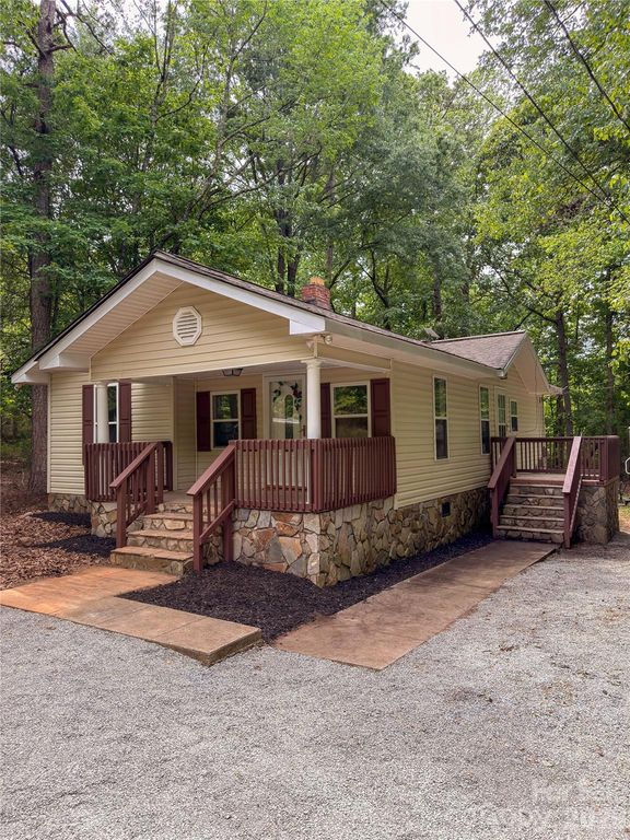 3910 Oakwood Circle, Iron Station, NC 28080
