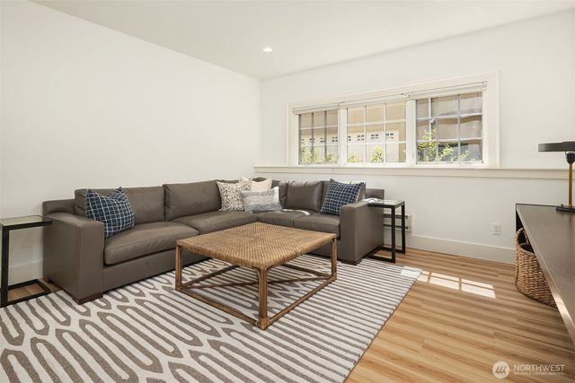 2018 Broadmoor Drive E, Seattle, WA 98112