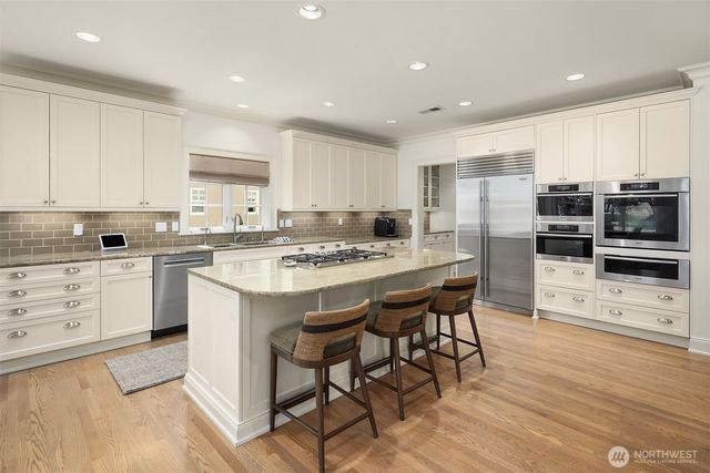 2018 Broadmoor Drive E, Seattle, WA 98112