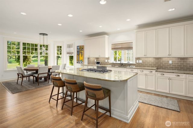 2018 Broadmoor Drive E, Seattle, WA 98112