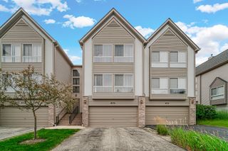 673 E FOUNTAINVIEW Drive 673, Mundelein, IL 60060