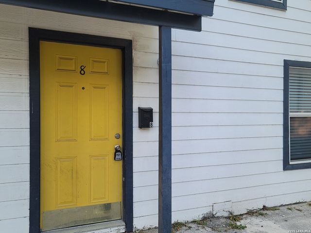 137 E Norwood Ct Apt 8, San Antonio, TX 78212