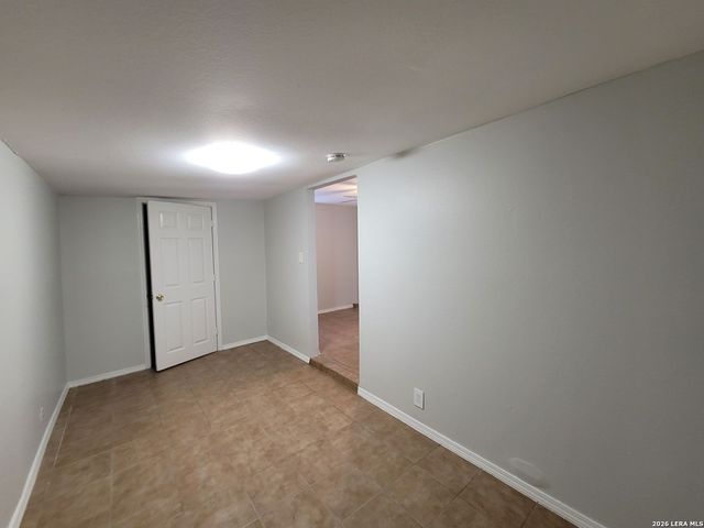 137 E Norwood Ct Apt 8, San Antonio, TX 78212