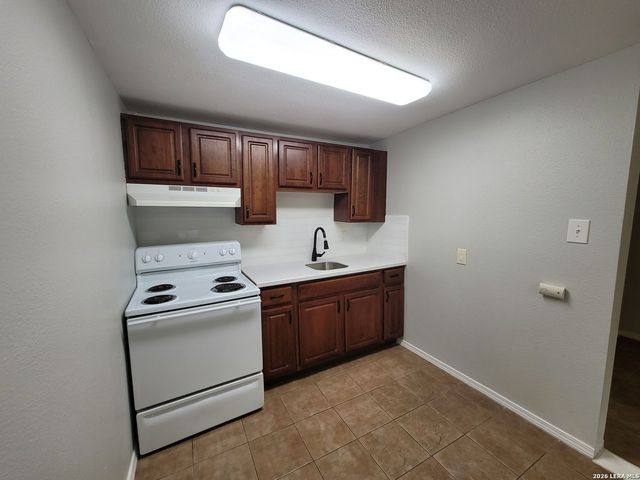 137 E Norwood Ct Apt 8, San Antonio, TX 78212