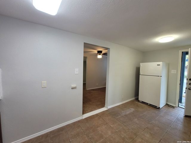 137 E Norwood Ct Apt 8, San Antonio, TX 78212