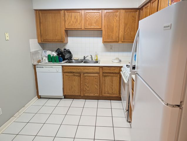 57 Washington Boulevard 201, Mundelein, IL 60060