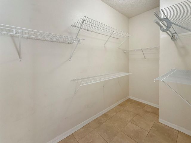 4980 BARALDI CIRCLE 17-208, Sarasota, FL 34235