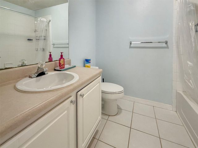 4980 BARALDI CIRCLE 17-208, Sarasota, FL 34235