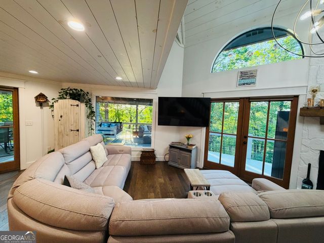 74 Valley Drive, Ellijay, GA 30536