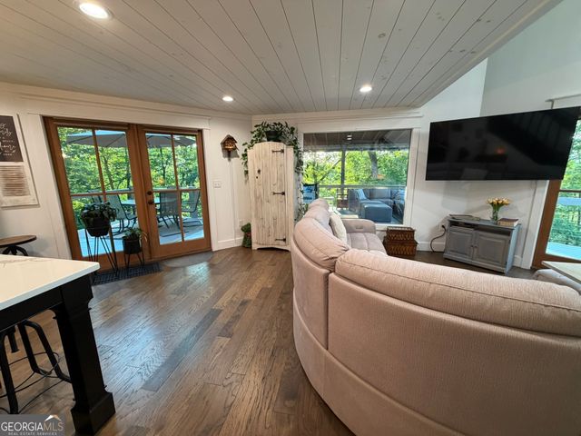 74 Valley Drive, Ellijay, GA 30536