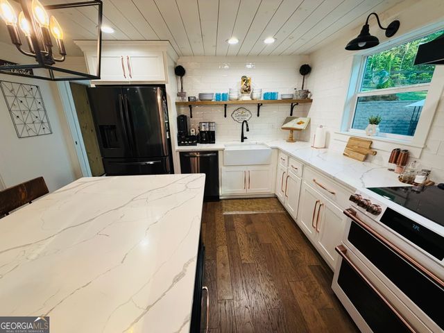 74 Valley Drive, Ellijay, GA 30536