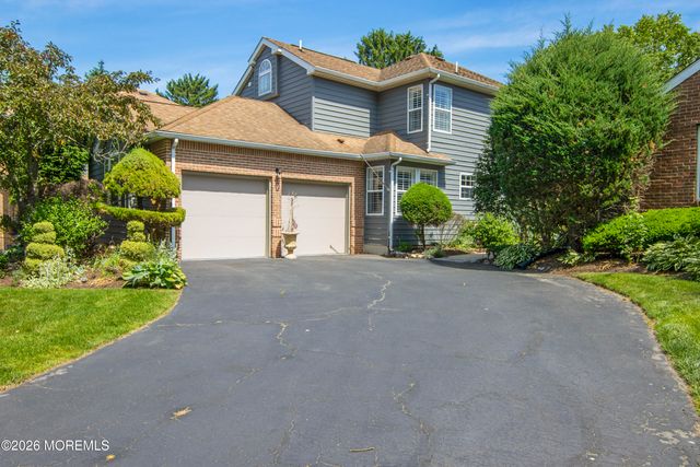 19 Fairway Boulevard, Monroe, NJ 08831