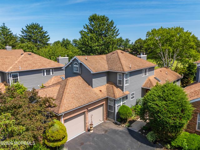 19 Fairway Boulevard, Monroe, NJ 08831