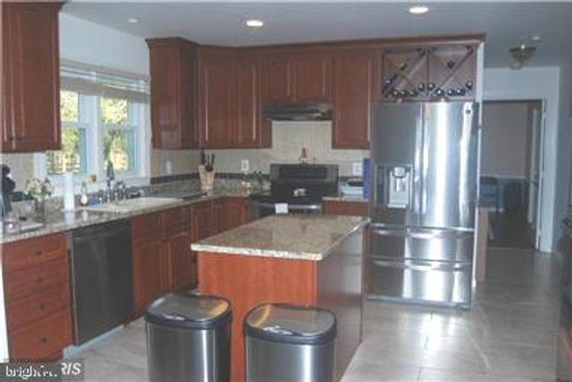 15559 EAGLE TAVERN LN, Centreville, VA 20120