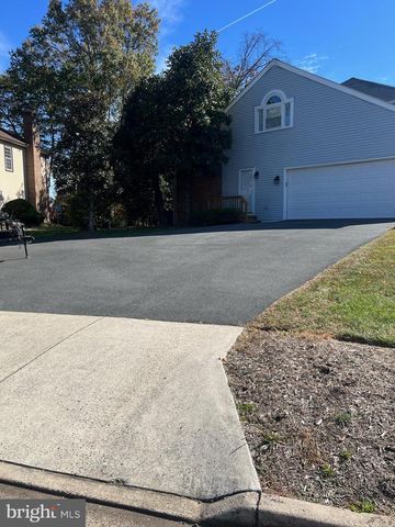 15559 EAGLE TAVERN LN, Centreville, VA 20120