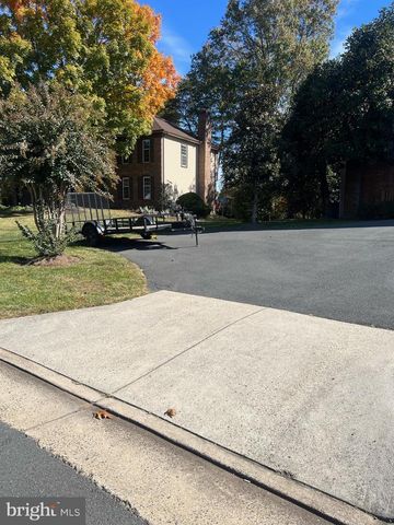15559 EAGLE TAVERN LN, Centreville, VA 20120