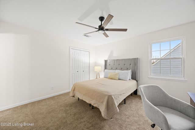 1602 Acosta Ct, La Grange, KY 40031