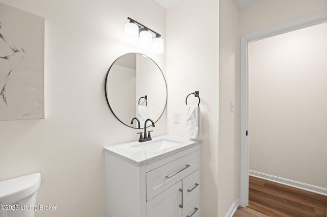 1602 Acosta Ct, La Grange, KY 40031