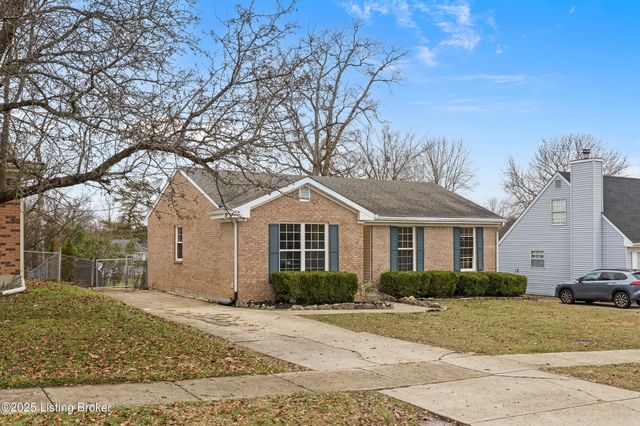 1602 Acosta Ct, La Grange, KY 40031