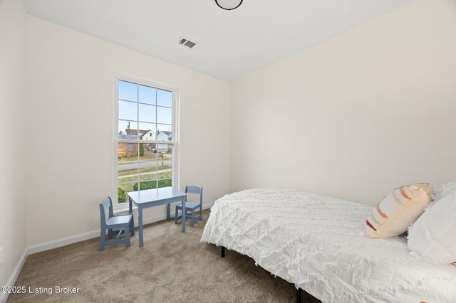 1602 Acosta Ct, La Grange, KY 40031