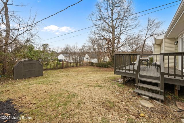 1602 Acosta Ct, La Grange, KY 40031