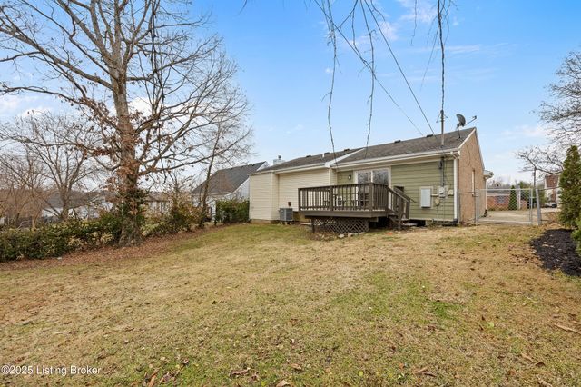 1602 Acosta Ct, La Grange, KY 40031