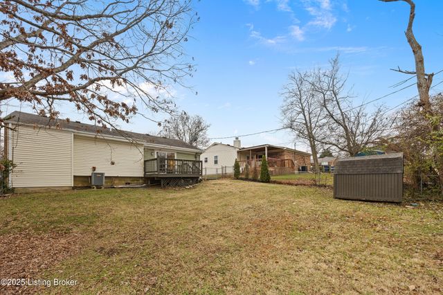 1602 Acosta Ct, La Grange, KY 40031