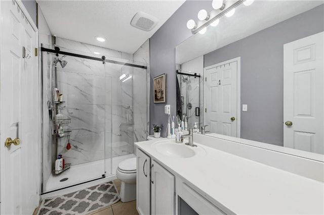 1833 NW 82nd Street, Kansas City, MO 64151