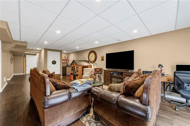 1833 NW 82nd Street, Kansas City, MO 64151