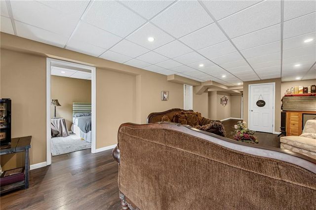 1833 NW 82nd Street, Kansas City, MO 64151