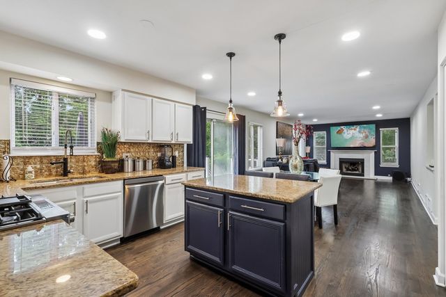 18106 W Hampshire Drive, Gurnee, IL 60031