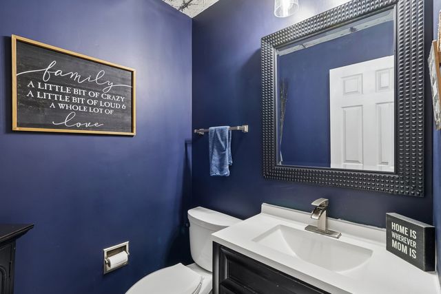 18106 W Hampshire Drive, Gurnee, IL 60031