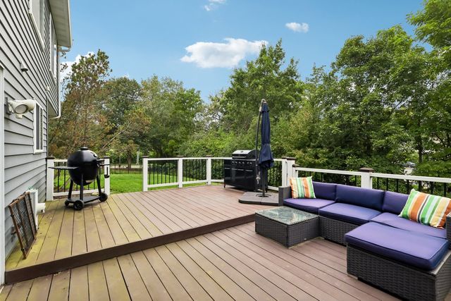 18106 W Hampshire Drive, Gurnee, IL 60031