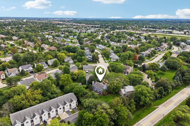 18106 W Hampshire Drive, Gurnee, IL 60031