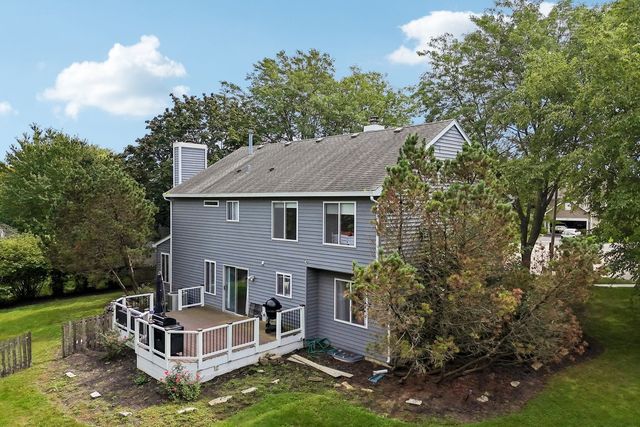 18106 W Hampshire Drive, Gurnee, IL 60031