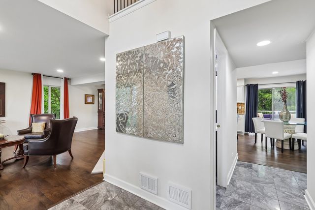 18106 W Hampshire Drive, Gurnee, IL 60031