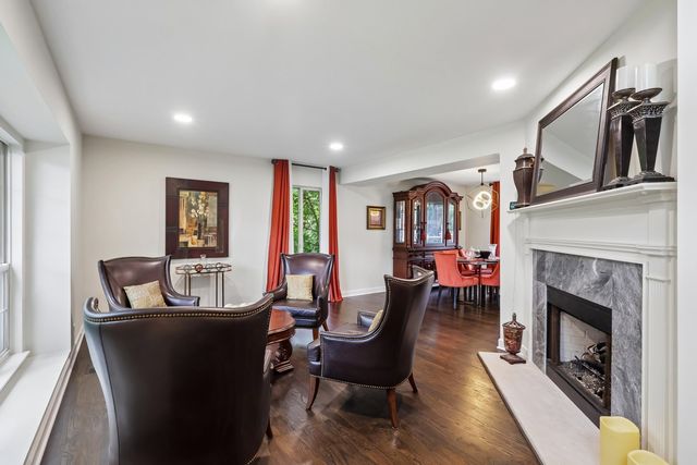 18106 W Hampshire Drive, Gurnee, IL 60031