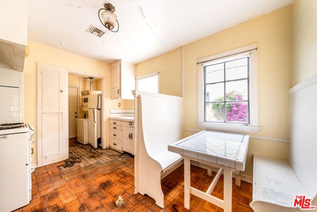 2125 Selby Avenue, Los Angeles, CA 90025