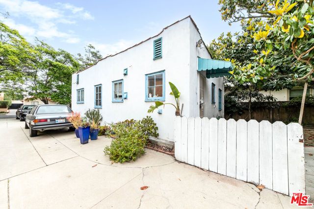 2125 Selby Avenue, Los Angeles, CA 90025