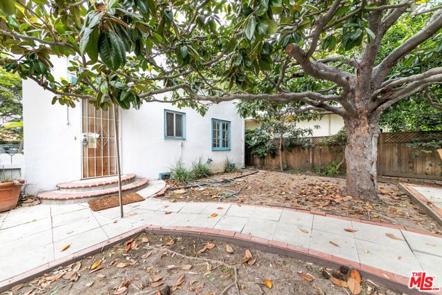 2125 Selby Avenue, Los Angeles, CA 90025