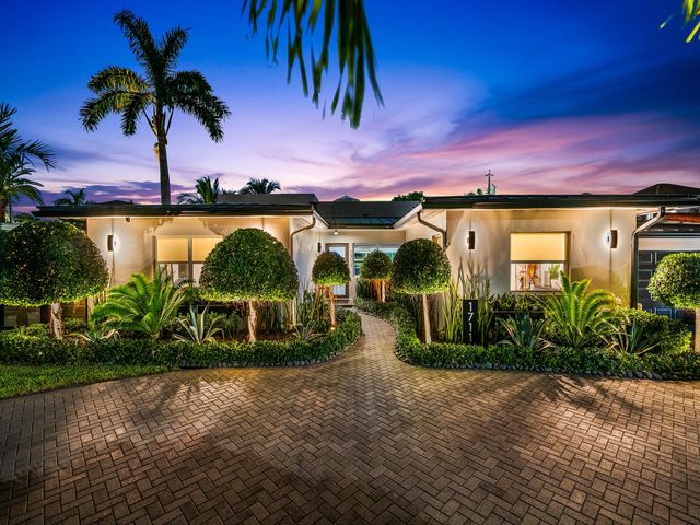 1711 Bayview Dr, Fort Lauderdale, FL 33305