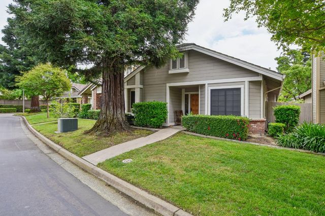2004 Fernwood Cir, Roseville, CA 95661
